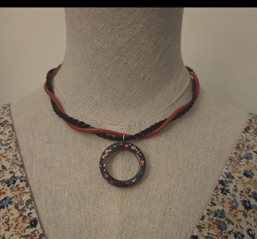 Collier ras de cou anneau