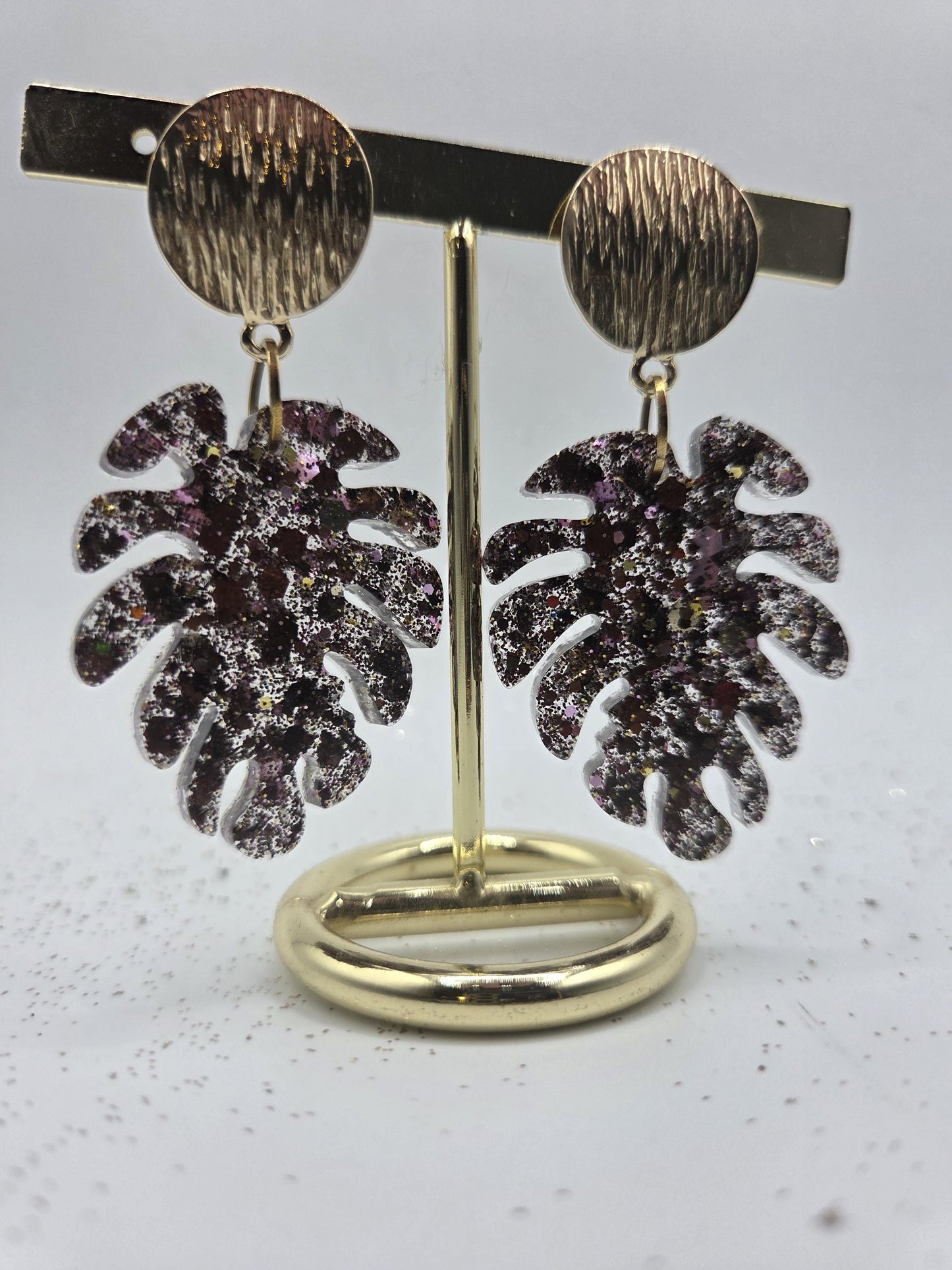 Boucles d'oreilles résine Monstera