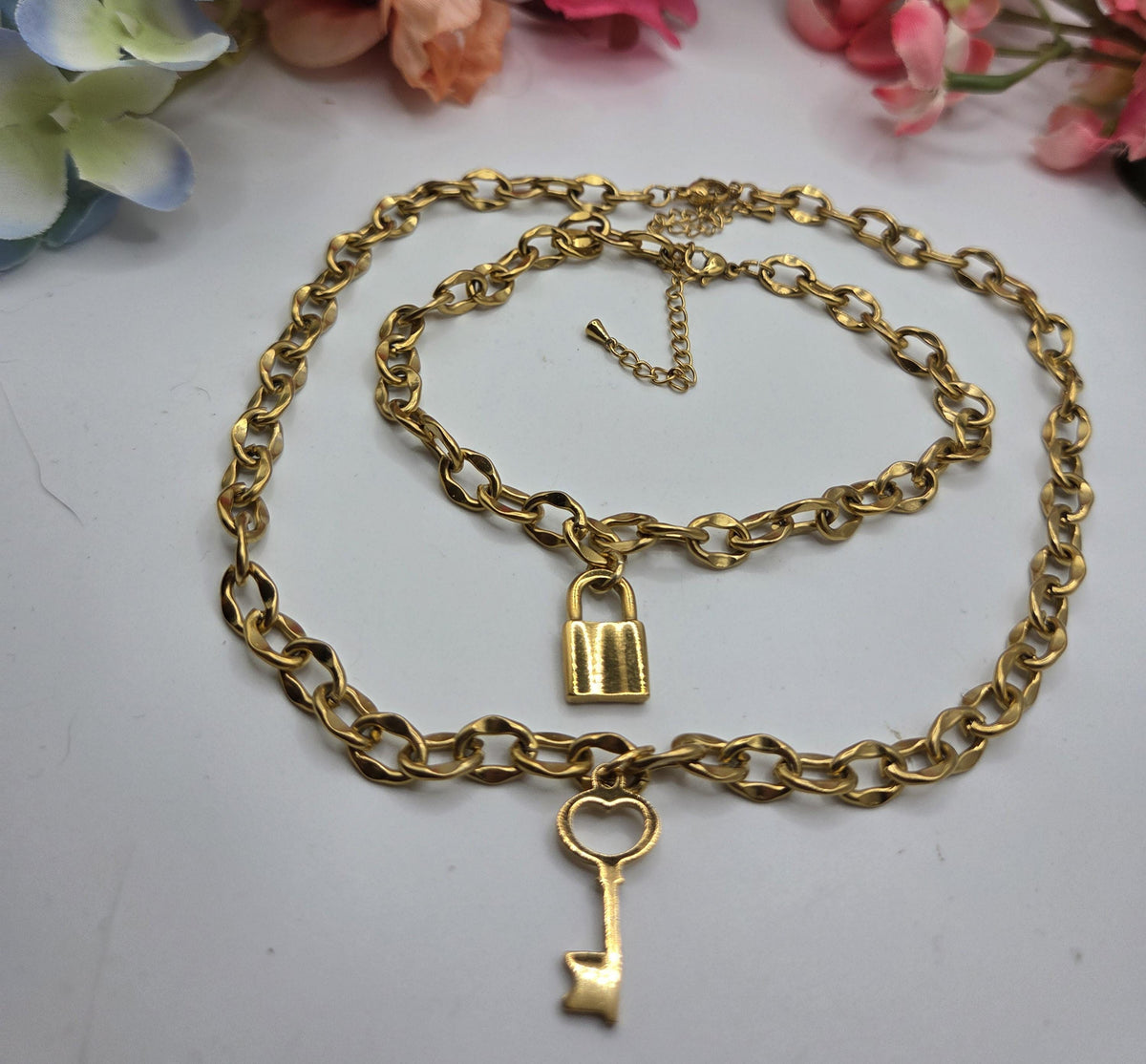 Parure collier, bracelet de cheville