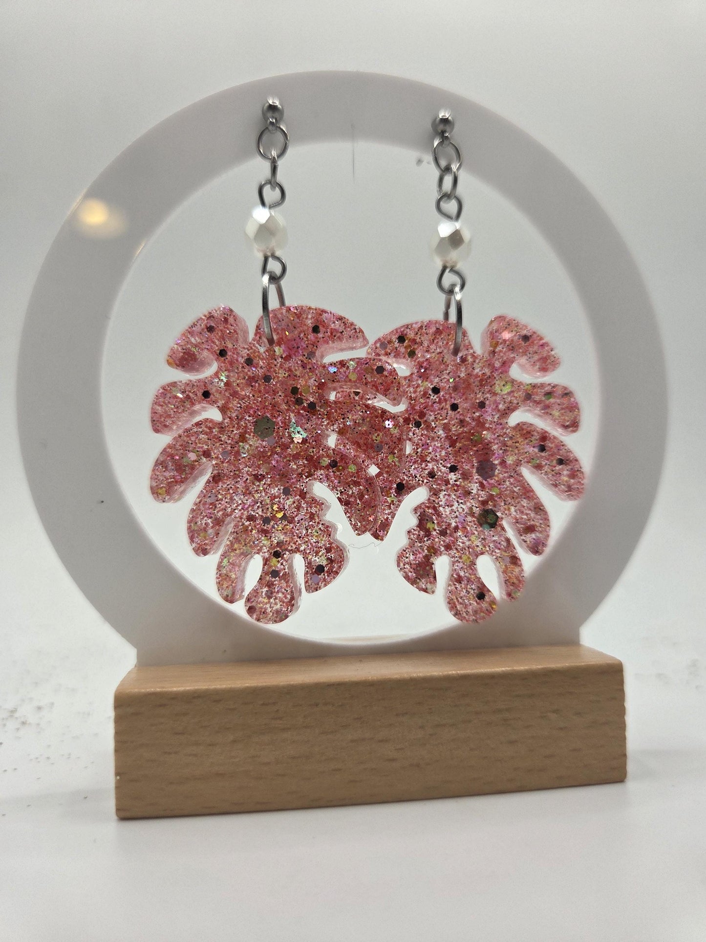 Boucles d'oreilles résine Monstera