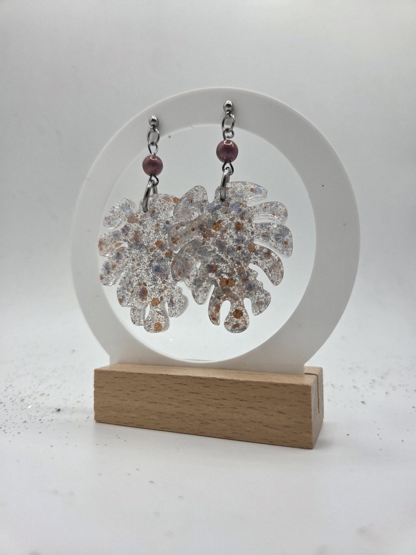 Boucles d'oreilles résine Monstera