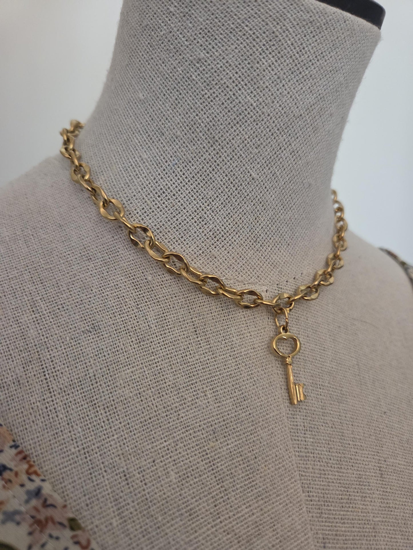 Parure collier, bracelet de cheville