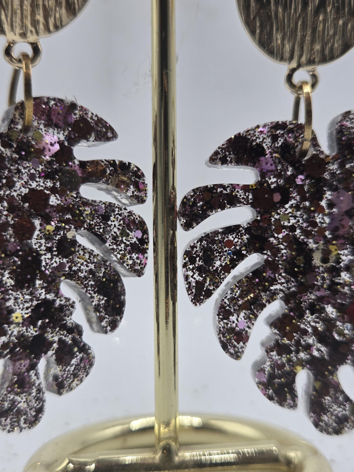 Boucles d'oreilles résine Monstera