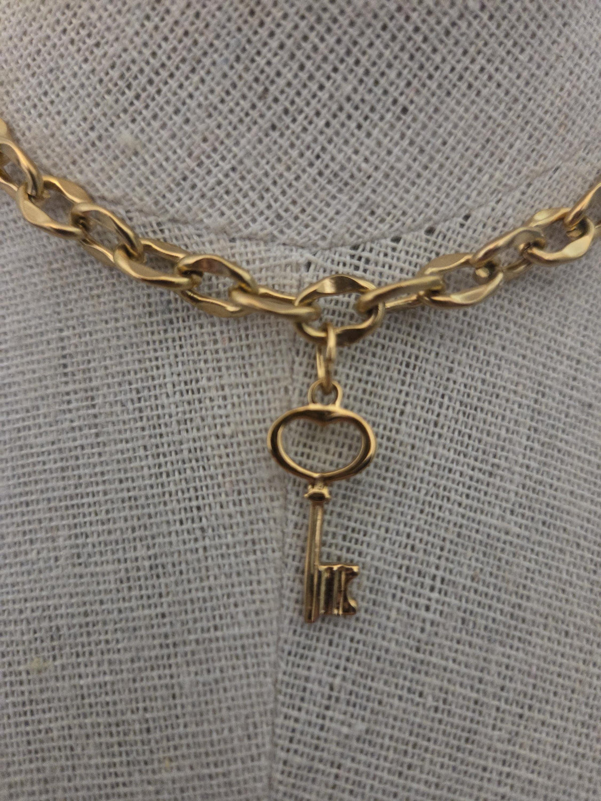 Parure collier, bracelet de cheville